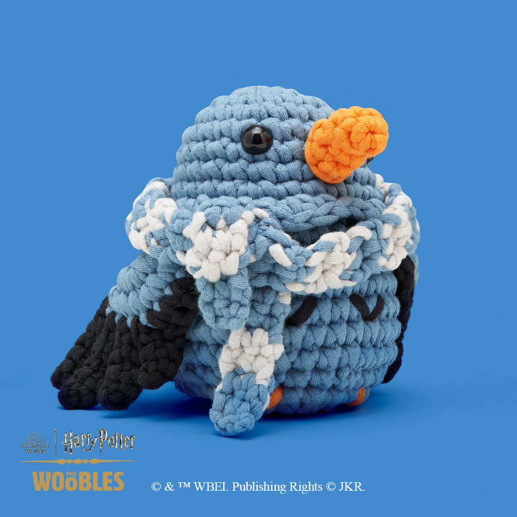 Ravenclaw™ Raven and Scarf Bundle